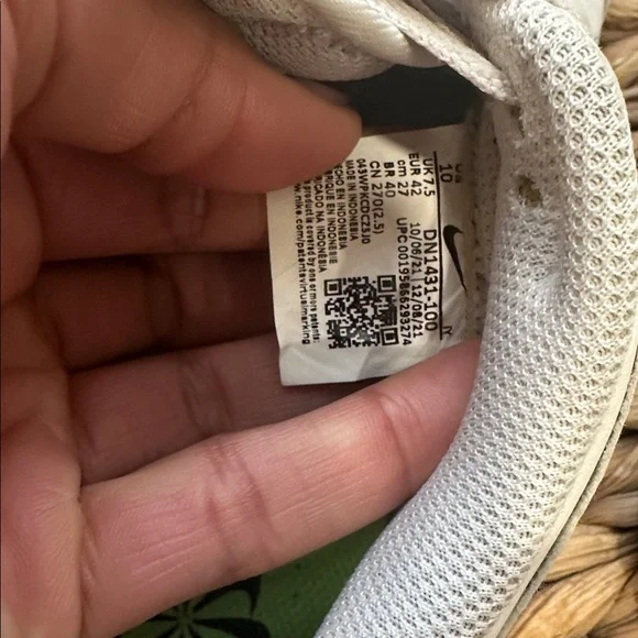 Nike  Beige and White Sneakers - Picture 3 of 3